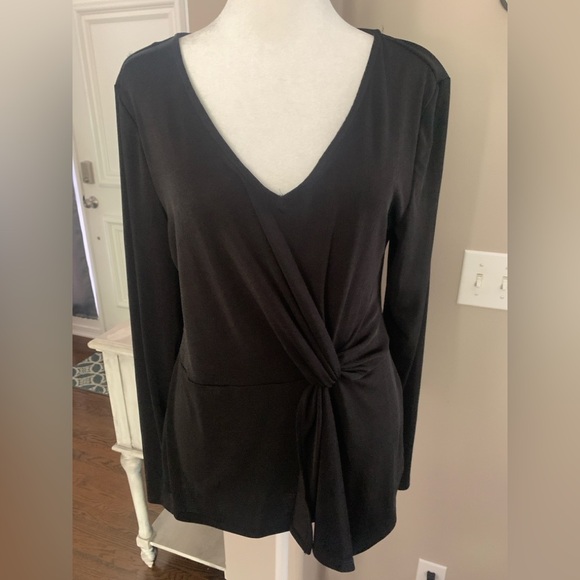 Jennifer Lopez Medium Elegant Black Long Sleeve Wrap Top, EUC, P2P 20-24 - Picture 2 of 4